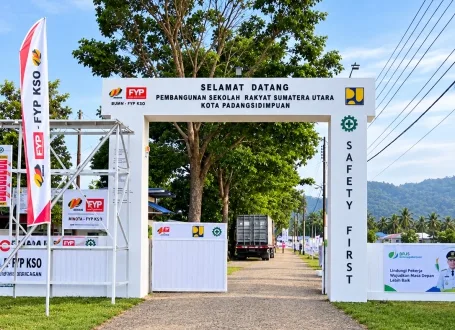Gapura proyek Pembangunan Sekolah Rakyat Padangsidimpuan